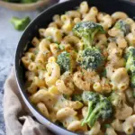 One Pot Healthy Broccoli Mac and Cheese